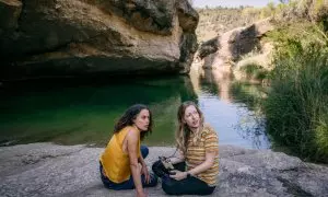 La actriz Patricia López Arnaiz y la directora Pilar Palomero en el rodaje.