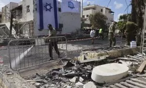 Una casa dañada en un ataque con cohetes desde el Líbano, en Kiryat Bialik, al norte de Israel.