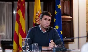 El president de la Generalitat valenciana, Carlos Mazón, durante un pleno extraordinario del Consell, a 4 de noviembre de 2024, en València.