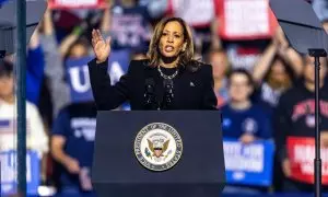 La vicepresidenta Kamala Harris concluye su campaña presidencial de 2024 con un mitin en Pittsburgh, Pensilvania.