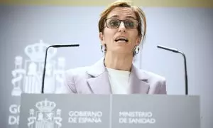 La ministra de Sanidad, Mónica García, durante una rueda de prensa tras el pleno del Consejo Internacional del Sistema Nacional de Salud (CISNS), en la sede del Ministerio de Sanidad, a 11 de octubre de 2024, en Madrid (España).