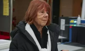 Gisèle Pelicot durante la recta final del juicio contra su exmarido y otros 50 acusados por violarla bajo efectos somníferos, a 18 de noviembre de 2024.