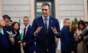 El presidente del Gobierno Pedro Sánchez se dirige a medios de comunicación a su llegada al Congreso de los Diputados con motivo de la celebración del Día de la Constitución