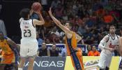 Un triple de Llull remata al Valencia en medio de la polémica