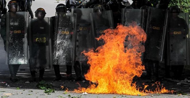 La oposición mantiene las protestas pese a una decaída jornada