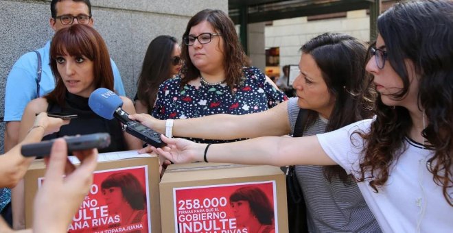 Más de 250.000 personas piden al Gobierno que indulte a Juana Rivas