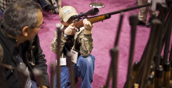 Las trabas a las que se enfrentan las víctimas de la violencia con armas de fuego en EEUU