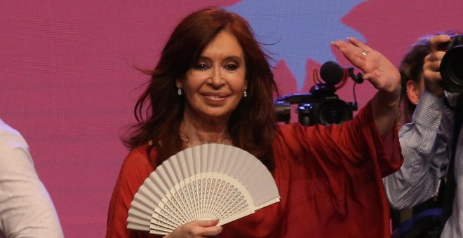 La Justicia argentina revoca dos procesamientos que pesaban sobre Cristina Fernández por corrupción