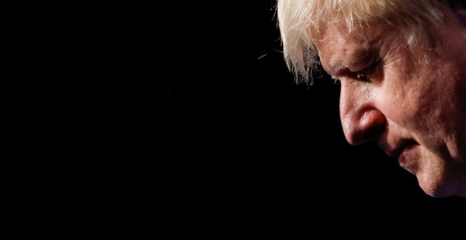La dimisión de los ministros de Economía y Salud da una estocada mortal a Johnson