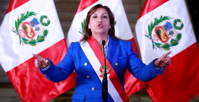 La presidenta de Perú evalúa declarar el estado de emergencia en todo el país