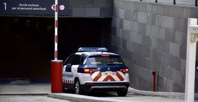 Detenido un hombre por violencia de género tras retener a su hijo en un piso de Barcelona