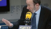 Rubalcaba responde a Narbona: "Sí hemos combatido la corrupción"