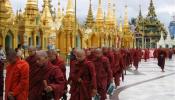 Cerca de 10.000 monjes protestan en Mandalay, y otros 3.000 en Rangún