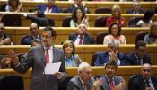 Rajoy usa el Senado para leer una nota de "disculpas" del PP