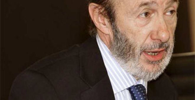 Rubalcaba acusa a Camps de "amedrentar" a los jueces de la trama