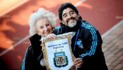 Maradona pide el Nobel de la Paz para las Abuelas de la Plaza de Mayo