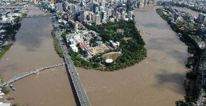 Brisbane es una "zona de guerra" tras las riadas en Australia