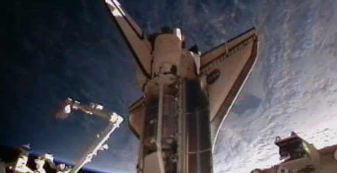 El 'Discovery' se acopla a la ISS por última vez