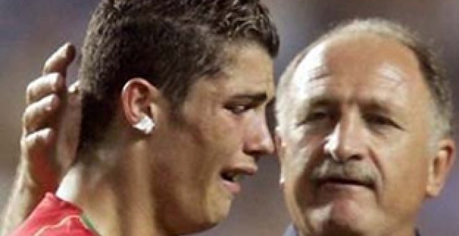 Paris Hilton desprecia a Ronaldo porque es "demasiado gay"