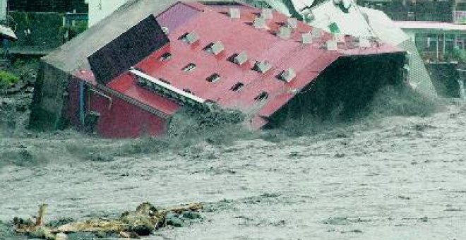 Un tifón obliga a evacuar a un millón de personas en China