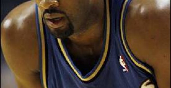 La NBA suspende a Gilbert Arenas por posesión de armas