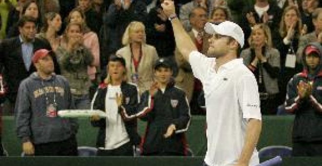 Roddick cumplió y Blake jugo el partido de su vida