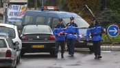 El coche abandonado por los etarras llevaba material para atentar con bombas lapa