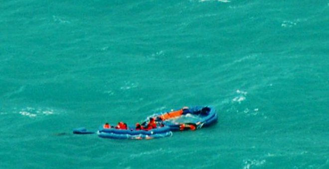 Tres muertos y seis desaparecidos tras el accidente de una barca al sur de Sumatra