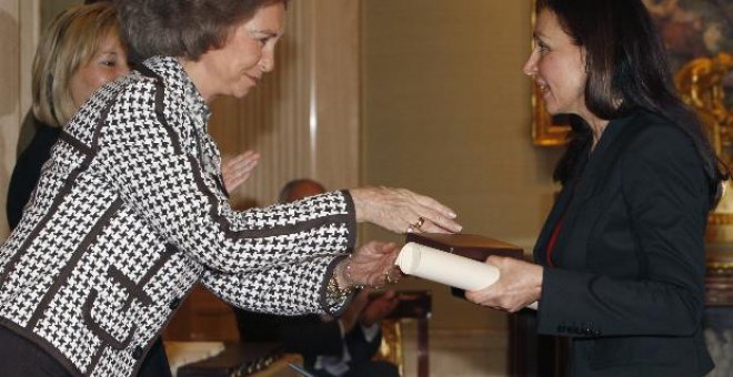 La Reina respalda con su presencia la entrega de los Premios a la Solidaridad