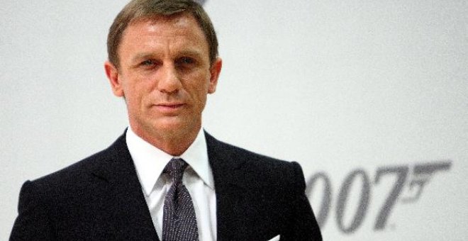 James Bond cambia de sastre