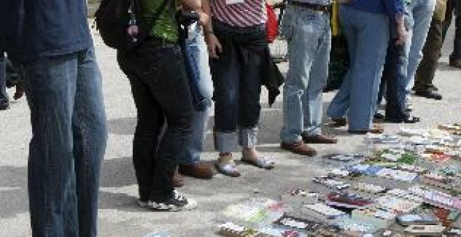 "Bookcrossing" se da a conocer en Madrid al liberar más 500 libros en el Retiro