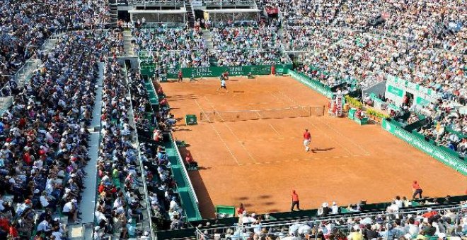 El checo Stepanek elimina al número uno del mundo Roger Federer