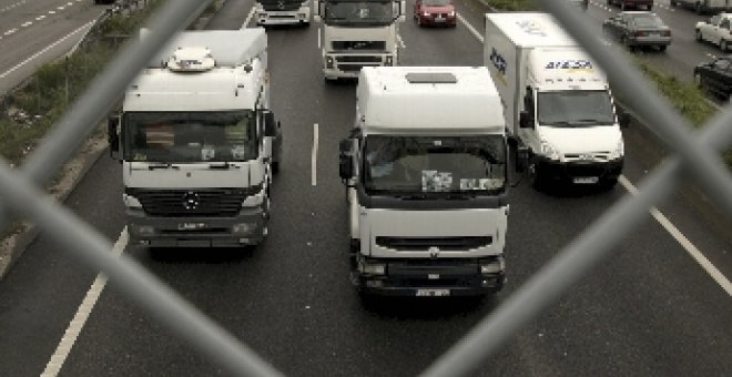 Primeras colas de hasta 3 kilómetros por las marchas lentas de transportistas