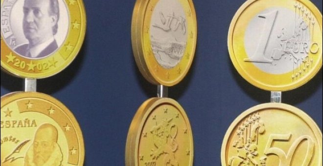 El euro baja hasta 1,5475 dólares al cierre