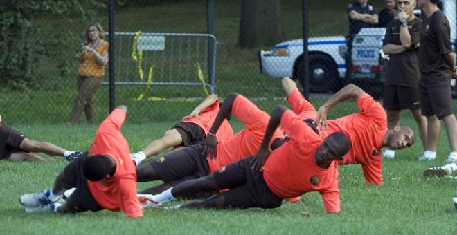 Neoyorquinos disfrutan con los jugadores del Barça en un acto contra la malaria