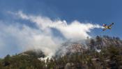 El primer gran incendio del año ha arrasado ya 1.715 hectáreas en Alicante