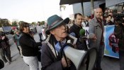 Un activista antidesahucios de 83 años tras ser juzgado: "Hasta el final de mi vida me dedicaré a que se haga justicia"