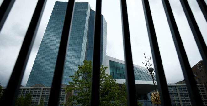 El Constitucional alemán cuestiona la compra de bonos del BCE, pero traslada el caso al Tribunal de la UE