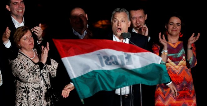 El ultraconservador Viktor Orbán logra una victoria aplastante y emprende su tercer mandato seguido en Hungría