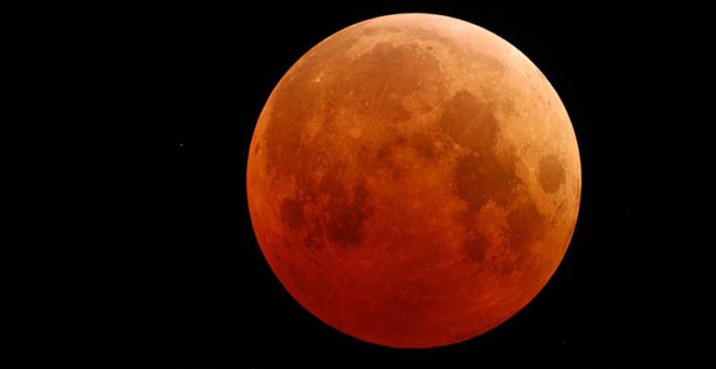 Sigue en directo el eclipse lunar más largo del siglo