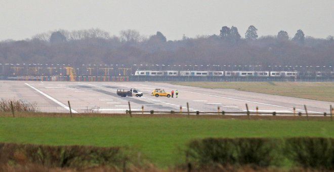 Gatwick reabre parcialmente tras más de 36 horas de caos causado por unos drones