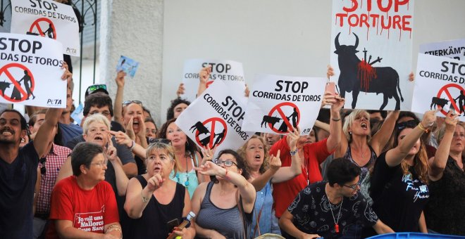 Protestes a Palma de Mallorca contra el retorn a Balears de les corrides de toros