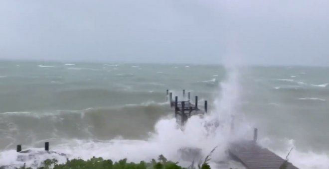 El huracán Dorian deja al menos un muerto en su paso por las Bahamas