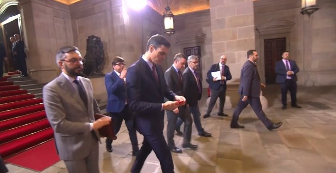 Pedro Sánchez termina su reunión con Quim Torra