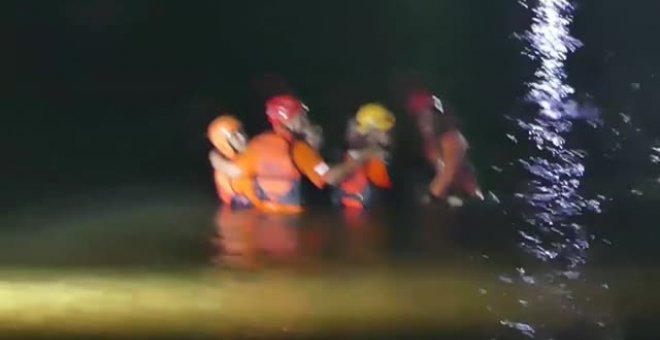 La crecida de un río en Indonesia causa la muerte de ocho estudiantes