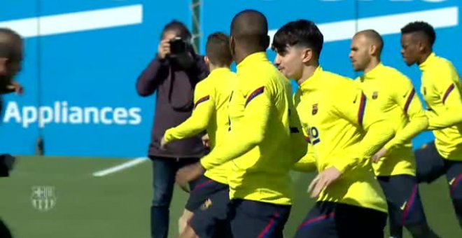 Piqué no entrena y es duda para El Clásico