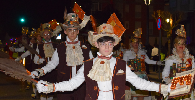 El grupo 'Sueños de papel' gana el Carnaval de Adultos del municipio