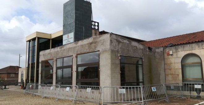 El Ayuntamiento finalizará la ampliación del centro cultural de Estaños tras los "retrasos" de la adjudicataria