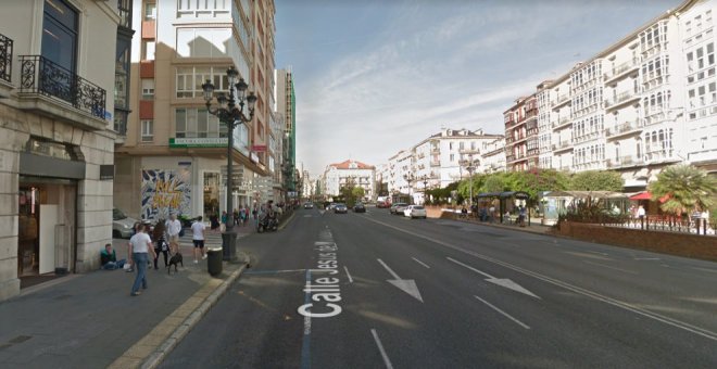 Detenidos dos jóvenes cuando iban a coger un taxi tras robar diez vaqueros en una tienda de Santander