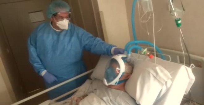 Máscaras de buceo para ayudar a los pacientes de coronavirus